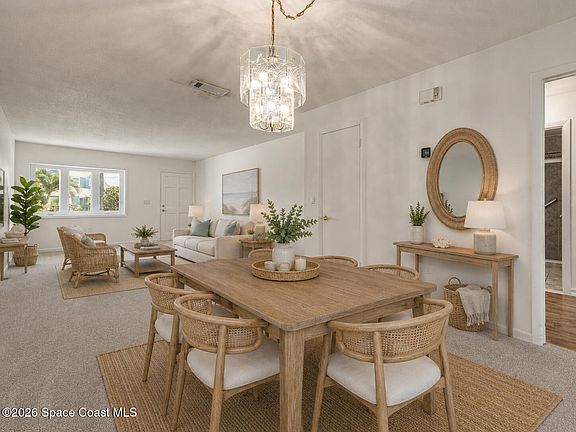 5th image of 302 Emerald Pl E
