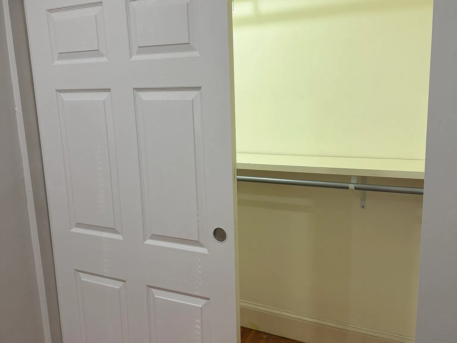4 bed, 1200 sqft, $1,000 — Photo 4