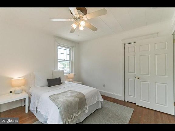 3rd image of 1148 Matsonford Rd