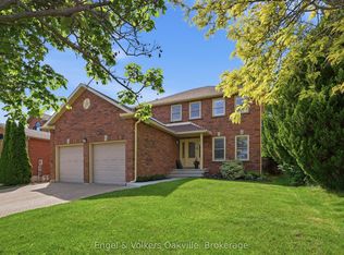 1245 Creekside Dr, Oakville, ON L6H 4Y8