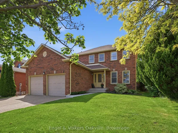 1245 Creekside Dr, Oakville, ON L6H 4Y8