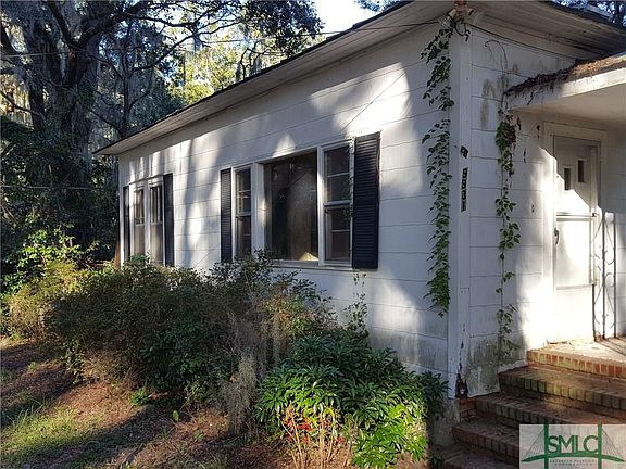 4th image of 9931 Whitefield Ave