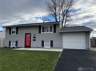 1037 Frayne Dr, New Carlisle, OH