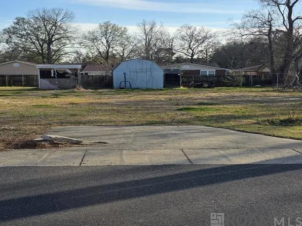 1249 Avenue B, Port Allen, LA 70767