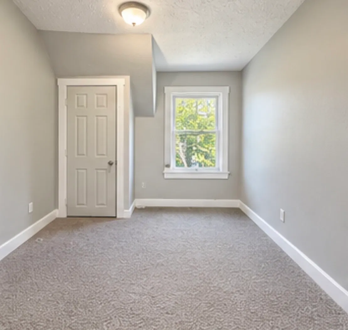 11909 Holdborn Ave — Photo 4