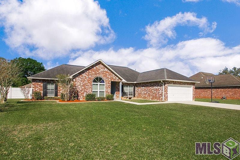 1st image of 16333 Stafford Oak Dr