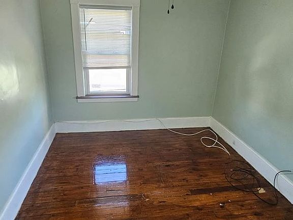 2nd image of 361-363 Chapel St #G