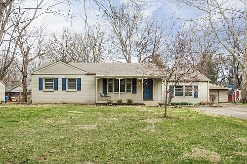 1st image of 2836 Canterbury Ln