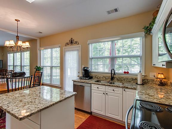 3rd image of 1688 Eagle Trace Dr
