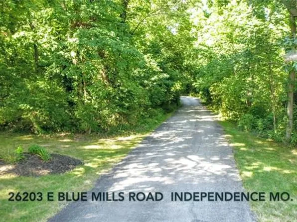 26203 E Blue Mills Rd, Independence, MO 64058