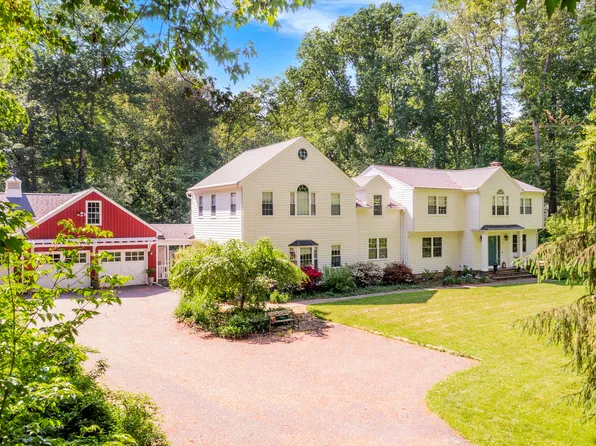 17 Joanne Lane, Weston, CT 06883