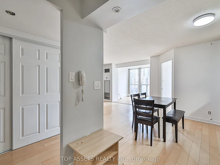 24 Wellesley St W #614 — Photo 13