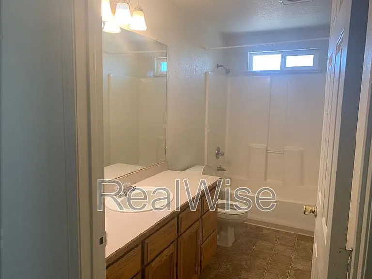 210 Sweetbrier Dr — Photo 11