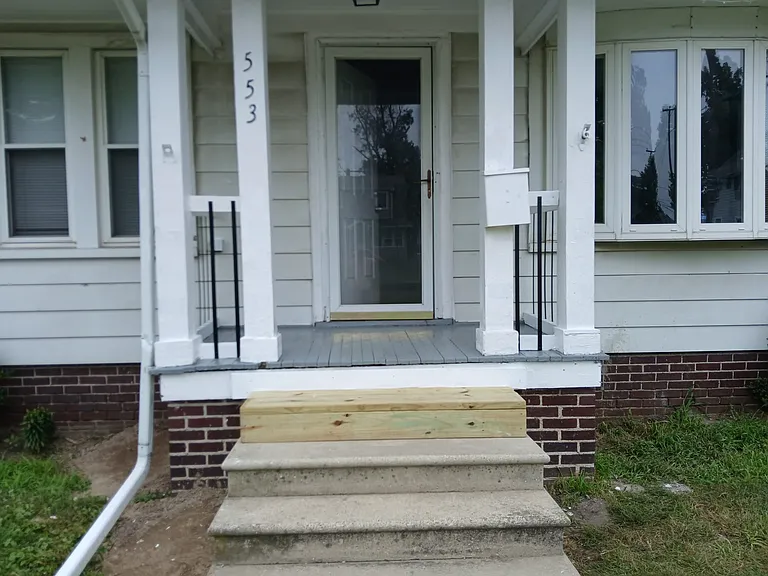 553 Brighton Ave — Photo 1