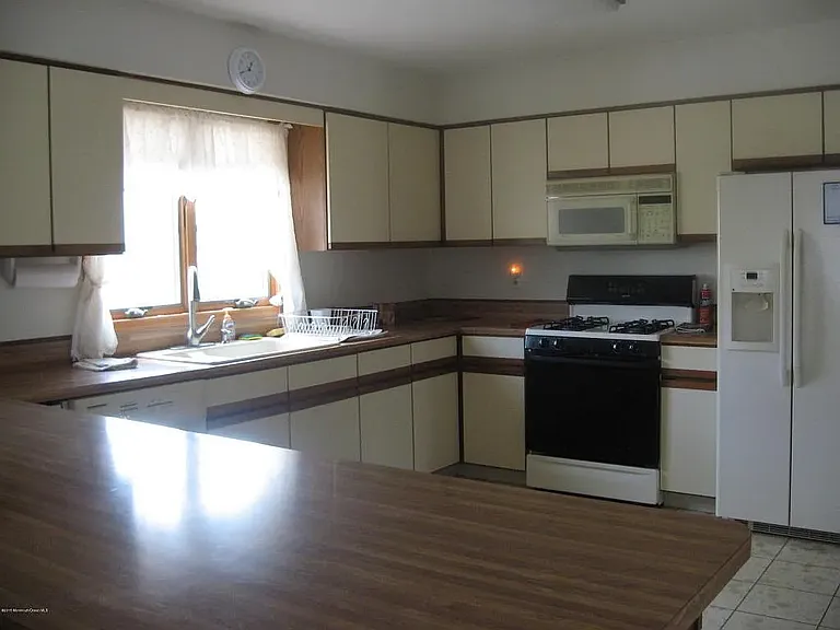 2403 Shore Haven Ct — Photo 2