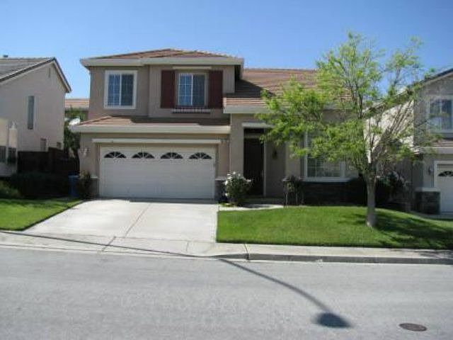 1st image of 921 Wildgrass Ct