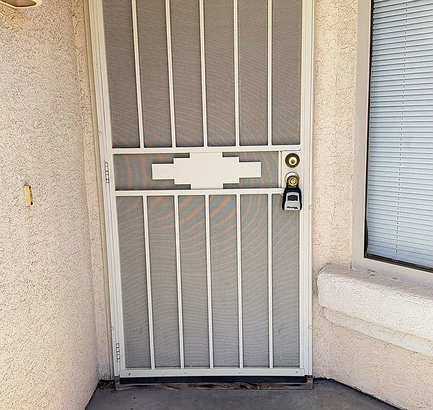 570 W Faith Dawn Ct — Photo 11