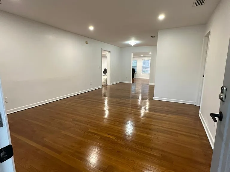 4217 Kings Ct — Photo 10