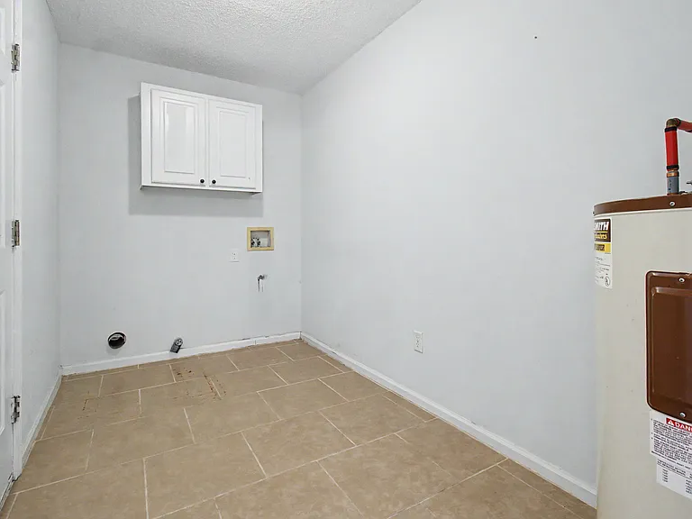 219 Kevin Rd — Photo 10