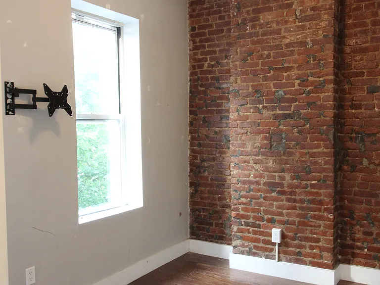 5923 Woodbine St #3R — Photo 5