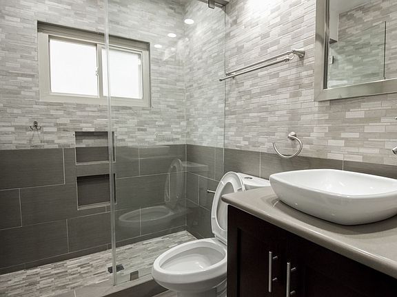 3rd image of 1417 N Curson Ave #9