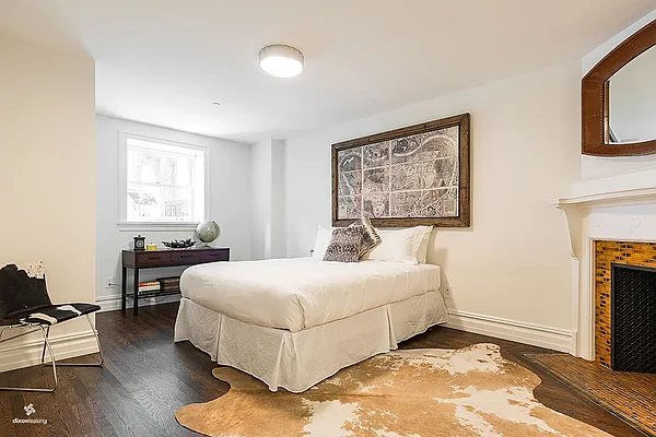 Rented by Dixon Advisory USA Inc. | media 44