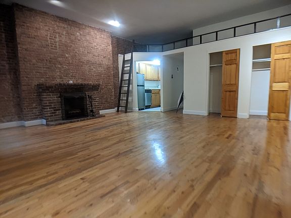 2nd image of 9 W 73rd St APT 1B