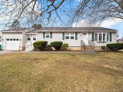 20 Meadow Dr, Lowell, MA, 01854