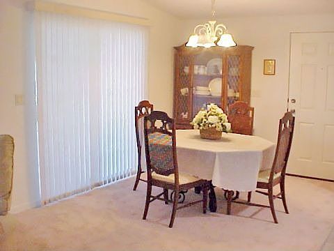 3rd image of 902 Carolina Palm Ln