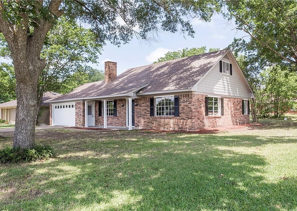 1st image of 905 Park Ln