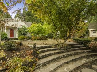 7515 SW Canyon Rd, Portland, OR 97225