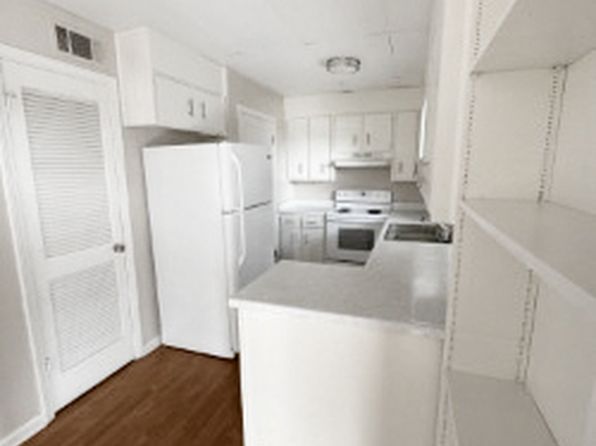 1717 Hackberry Ln APT 7
