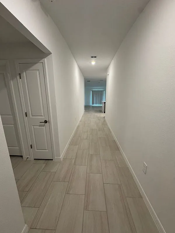 3 bed, 2.0 bath, 1555 sqft, $2,500 — Photo 2