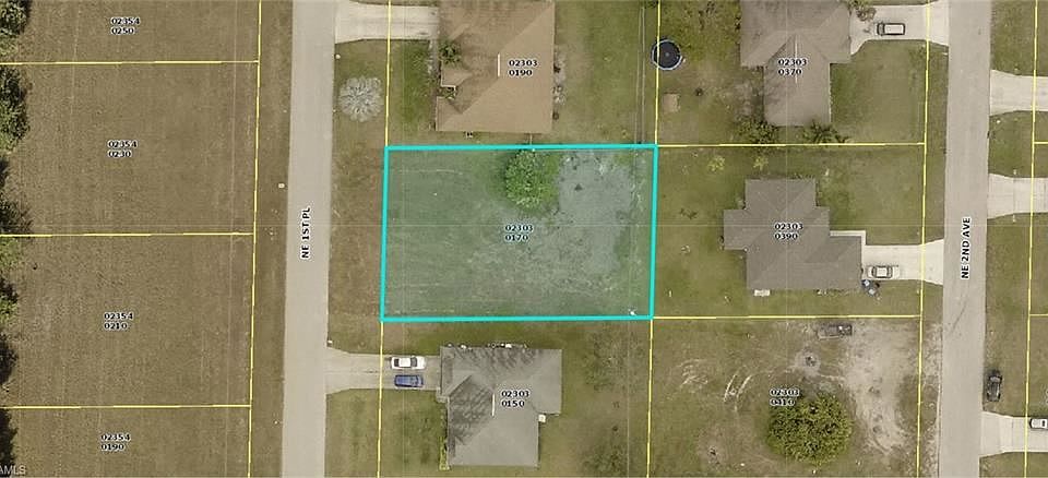 1st image of 2621 NE 1st Pl
