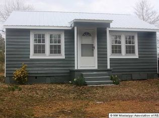 21667 Highway 4 E #E, Senatobia, MS 38668