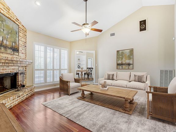 5th image of 15674 Robin Ridge