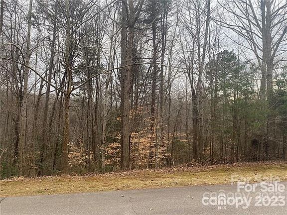 4th image of 3027 Mountain Creek Dr