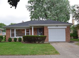 5733 Cleveland St, Morton Grove, IL 60053