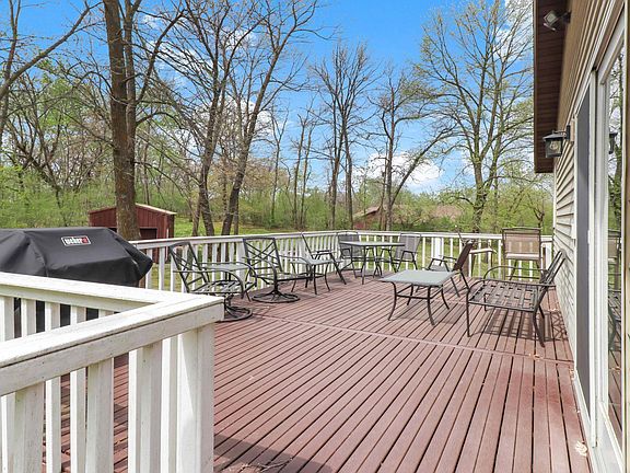 3rd image of 27987 Timber Lane Rd