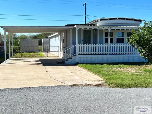1121 Palmera Dr, La Feria, TX 78559