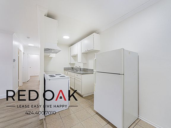 5th image of 13043 Vanowen St APT 5
