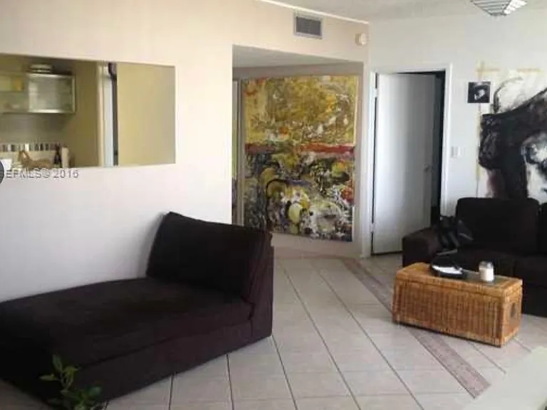 900 Bay Dr #709 — Photo 4