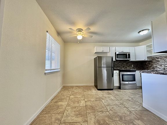 4th image of 501 W Louisiana Ave #103
