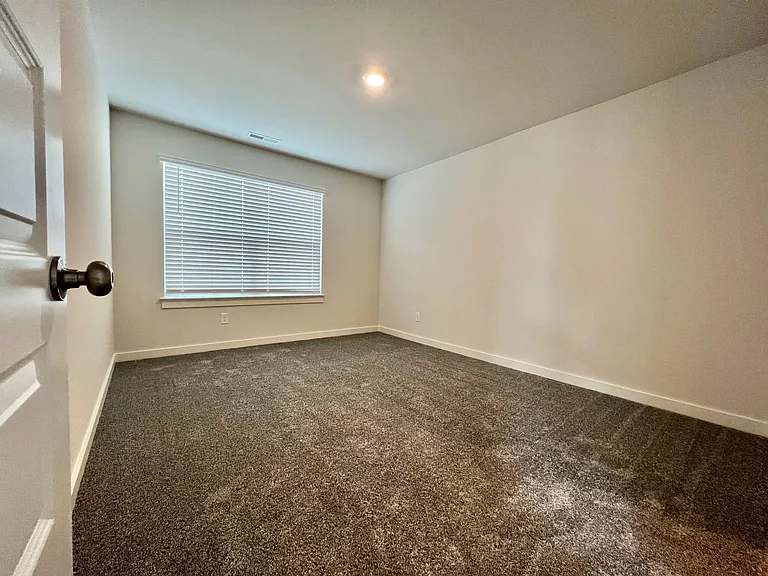 1030 Ewell Farm Cir — Photo 26