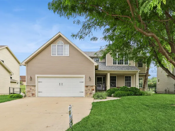 15703 Aurora Ave, Urbandale, IA 50323