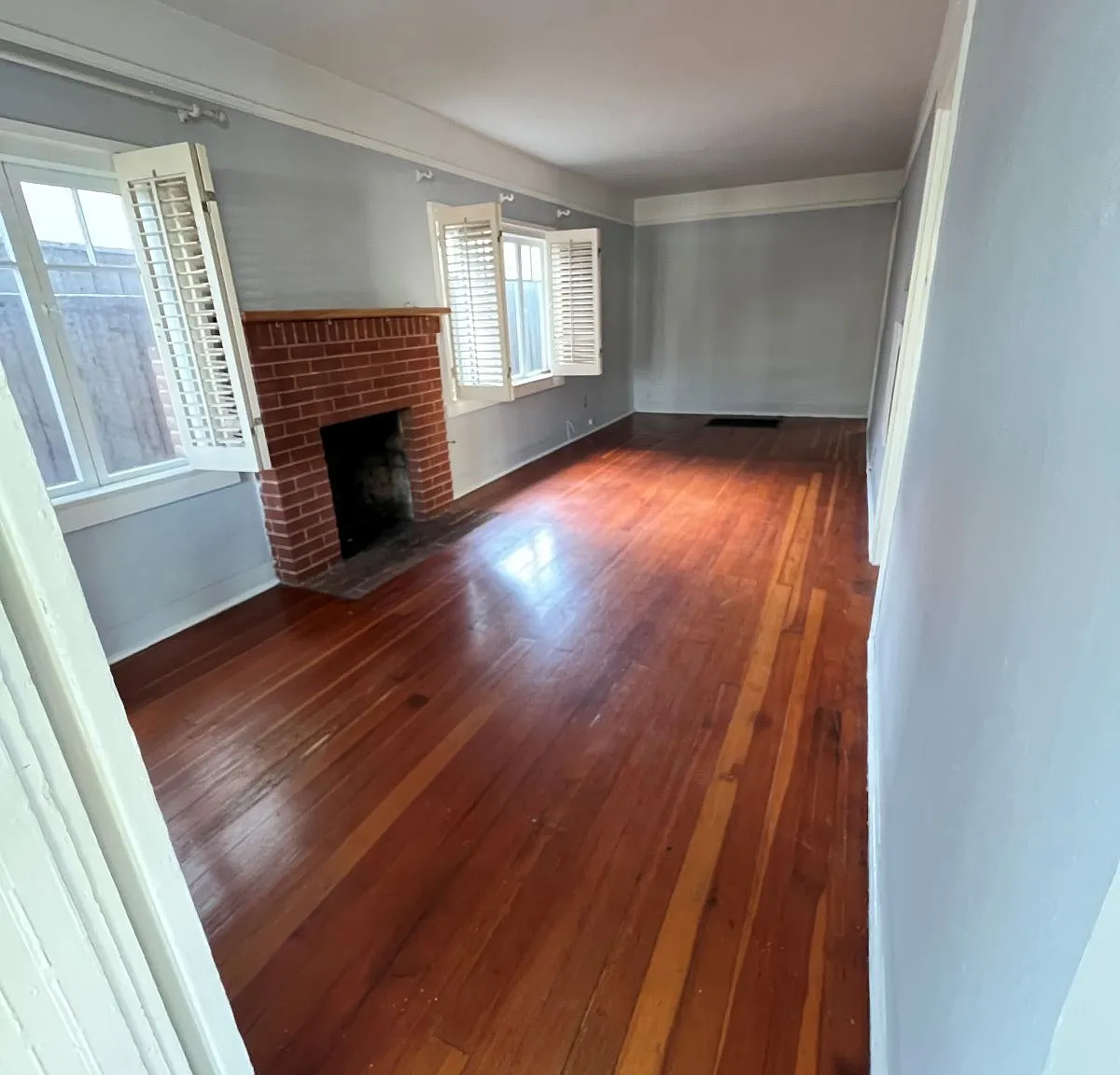 3 bed, 970 sqft, $4,950 — Photo 3