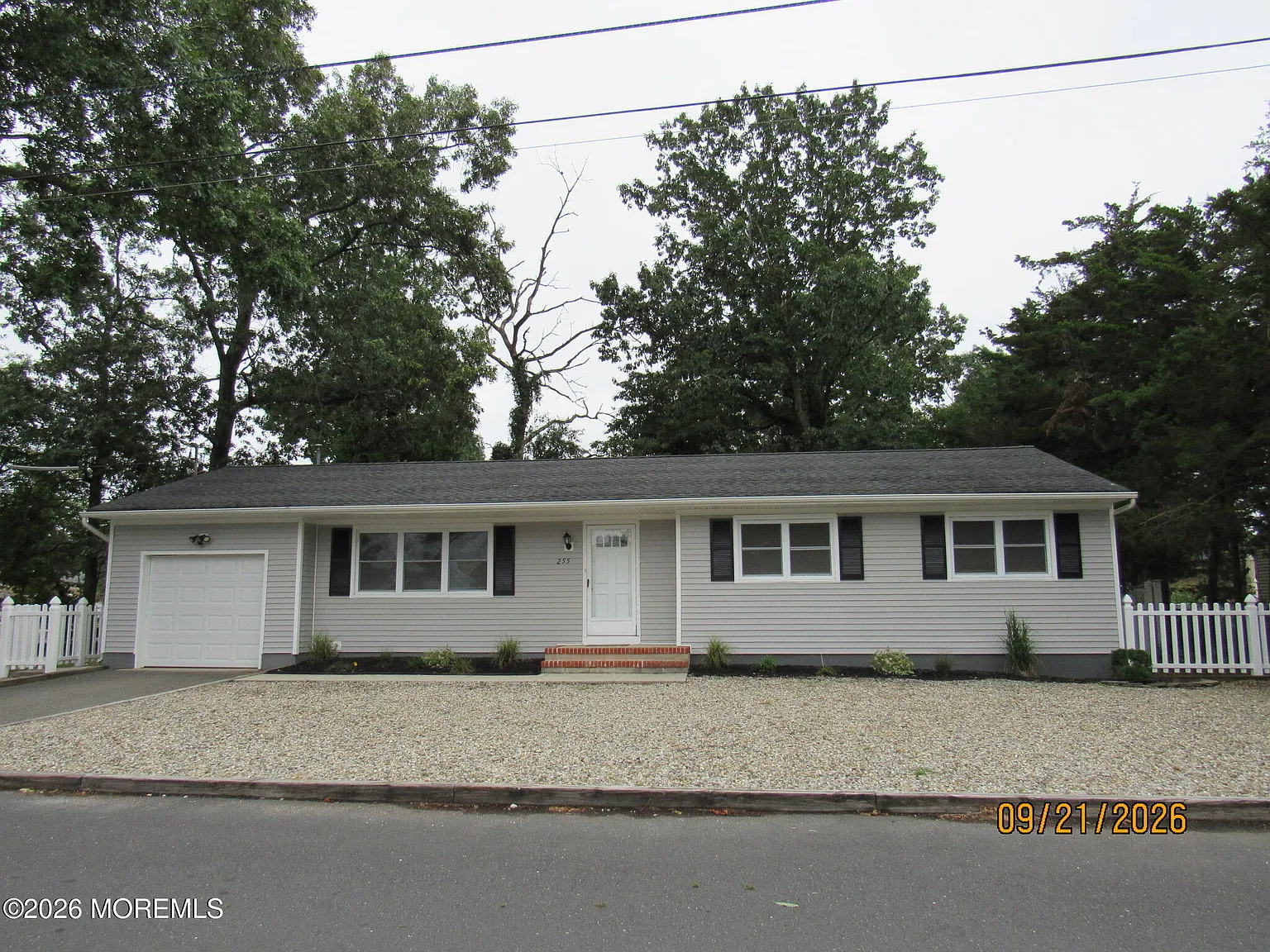 3 bed, 1254 sqft, $2,800 — Photo 2