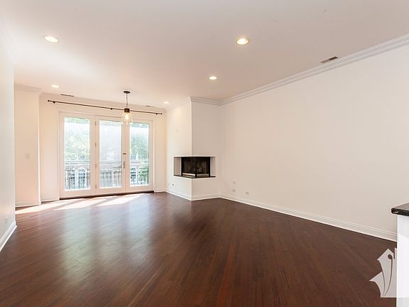 2nd image of 1512 N Cleveland Ave #2B