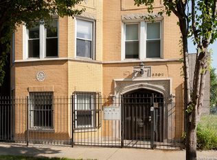 3302 W Crystal St #G, Chicago, IL 60651