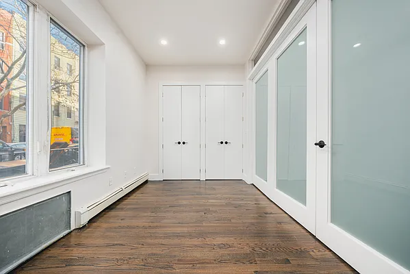 Rented by Carnegie Management Inc | media 18